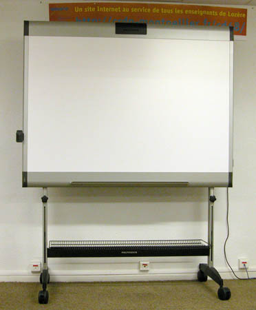 01 Tableau Polyvision WT 1600 sur pied